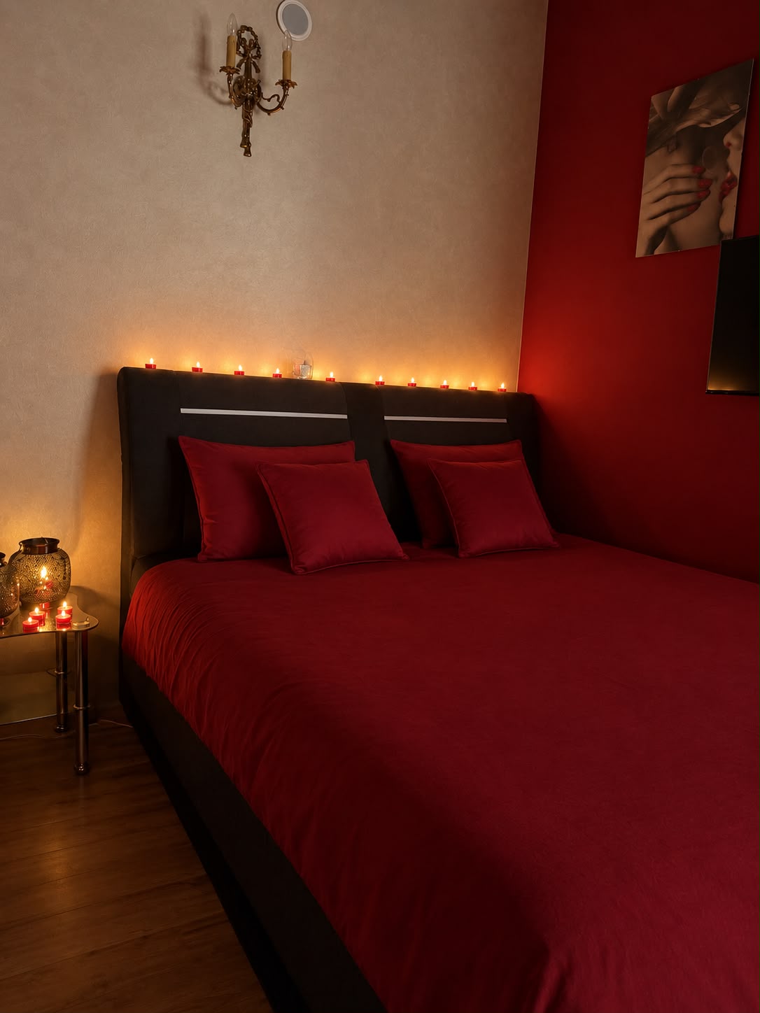 Cama en una suite burdeos